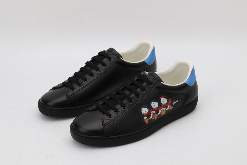 G*u*i sneaker