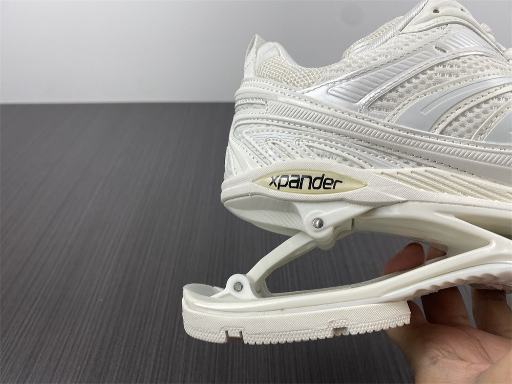 Ba*len*cia*ga x-pander 6.0 white