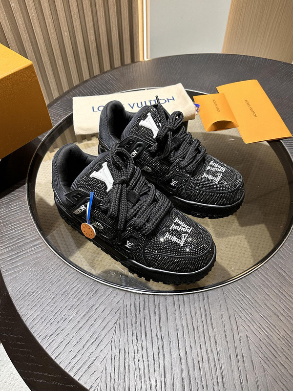 lwe sneaker