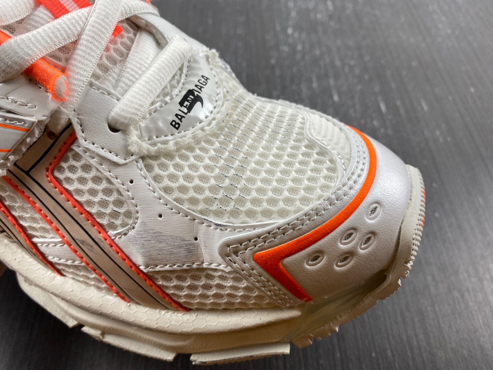 Ba*len*cia*ga runner sneaker 677403w3rbm9770