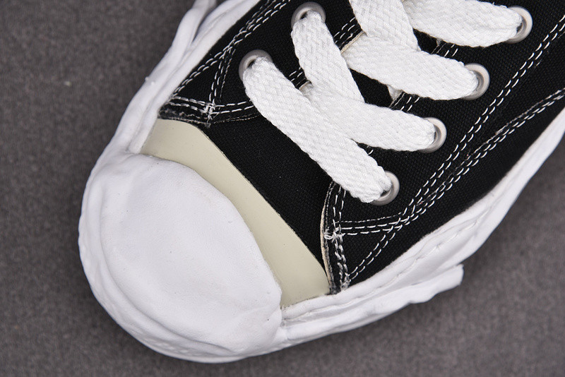 mmy sneaker 002