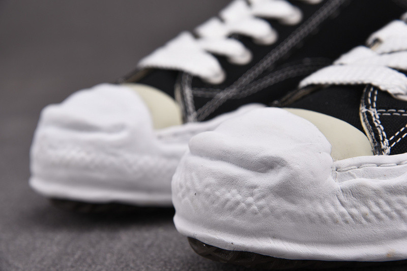 mmy sneaker 002