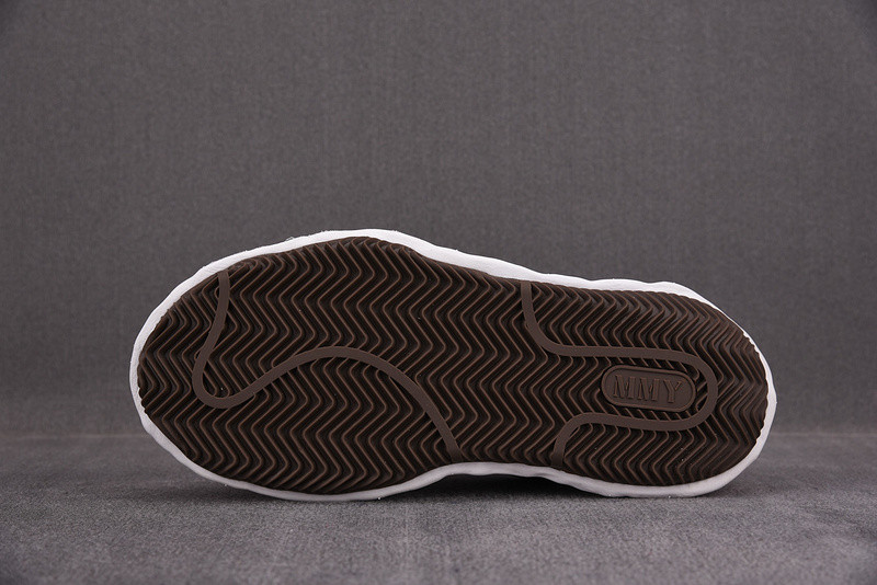 mmy sneaker 0012