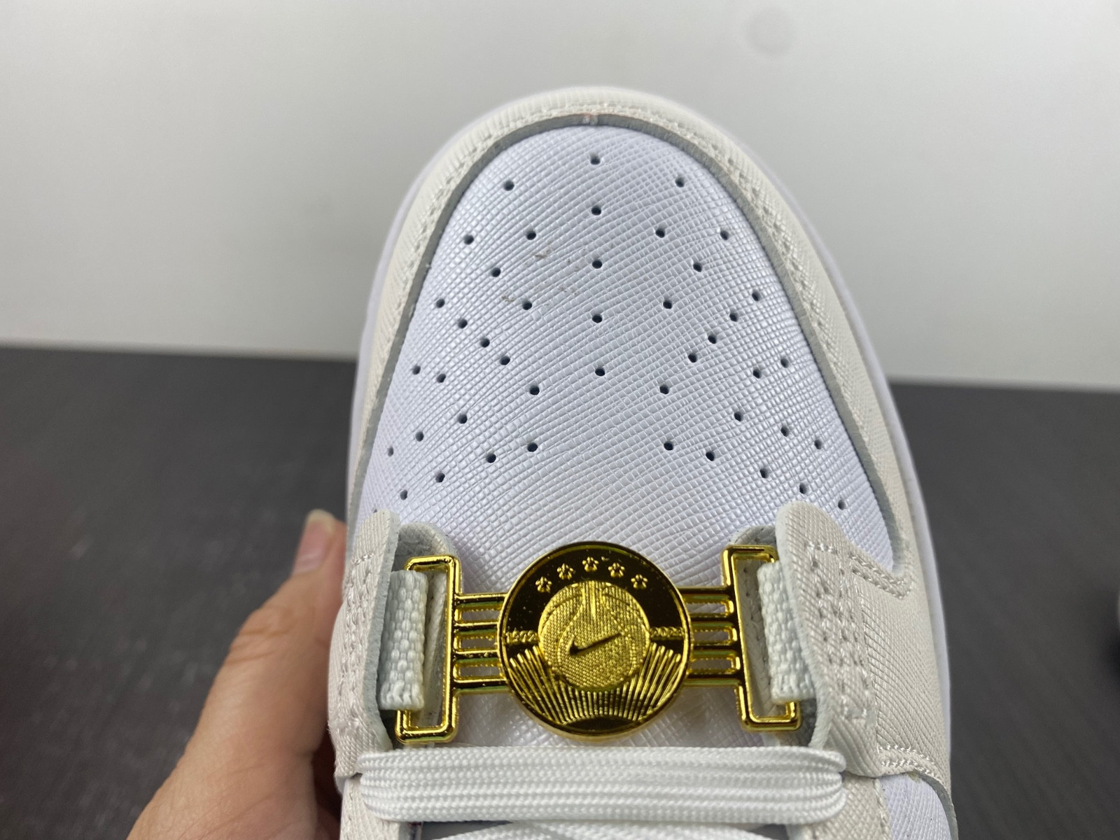nike dunk low se just do it white phantom (women