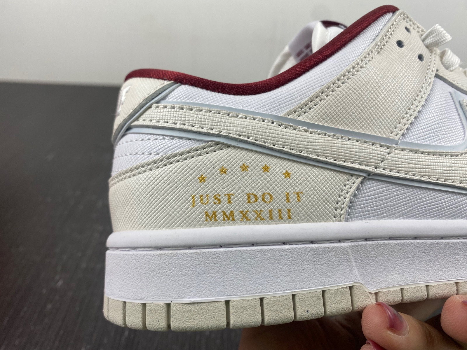 nike dunk low se just do it white phantom (women