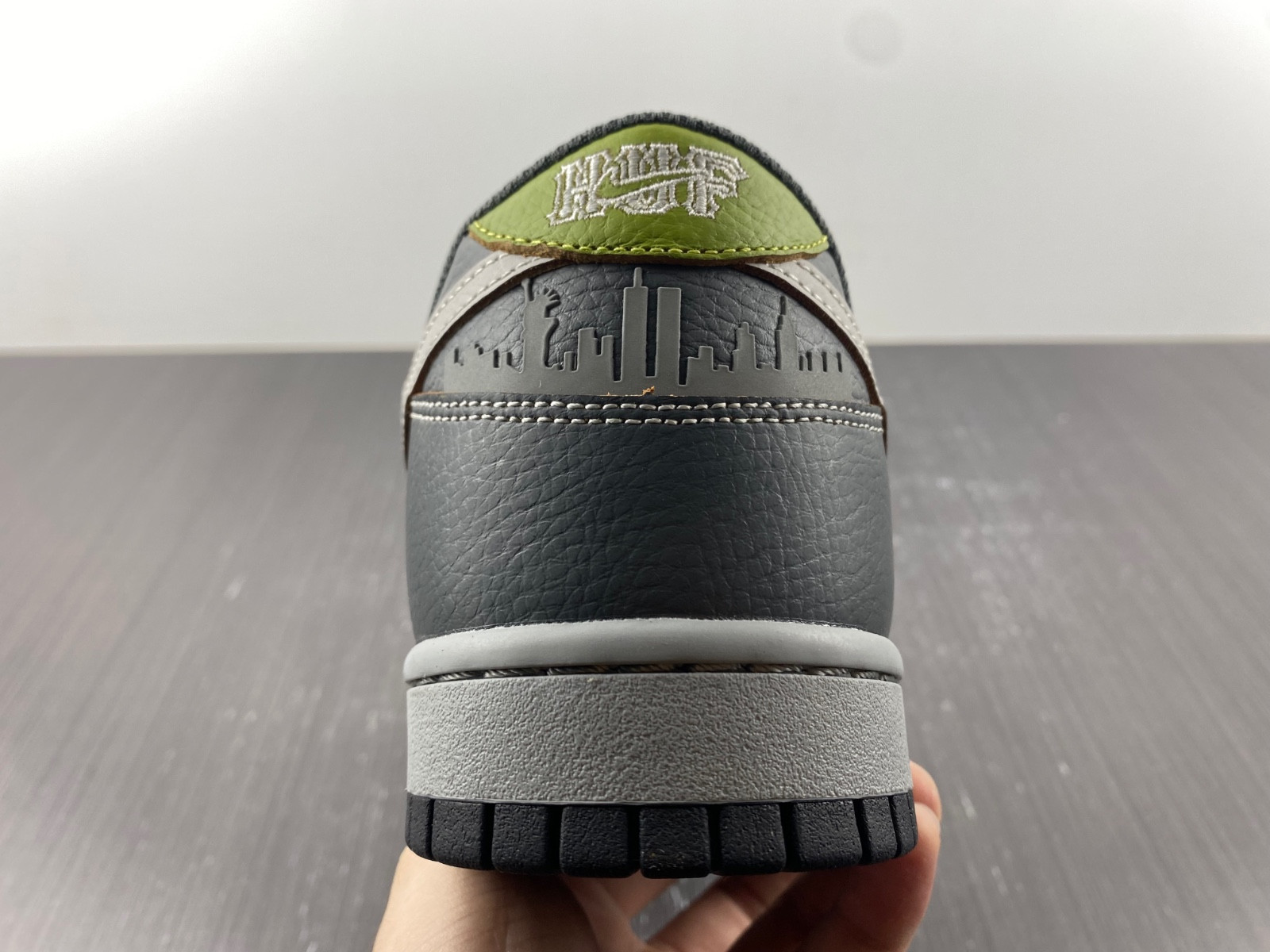 nike sb dunk low huf wait, what!? (friends and family) fd8775-002