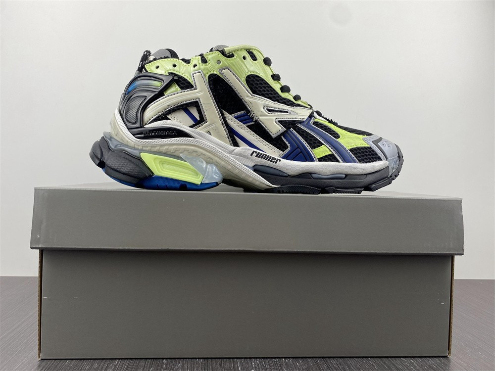 Ba*len*cia*ga runner sneaker