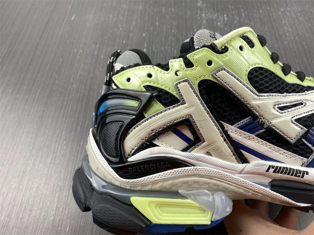 Ba*len*cia*ga runner sneaker