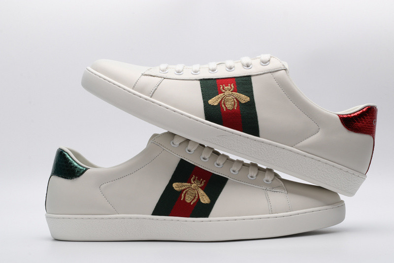 G*u*i ace embroidered low-top sneaker white with bee