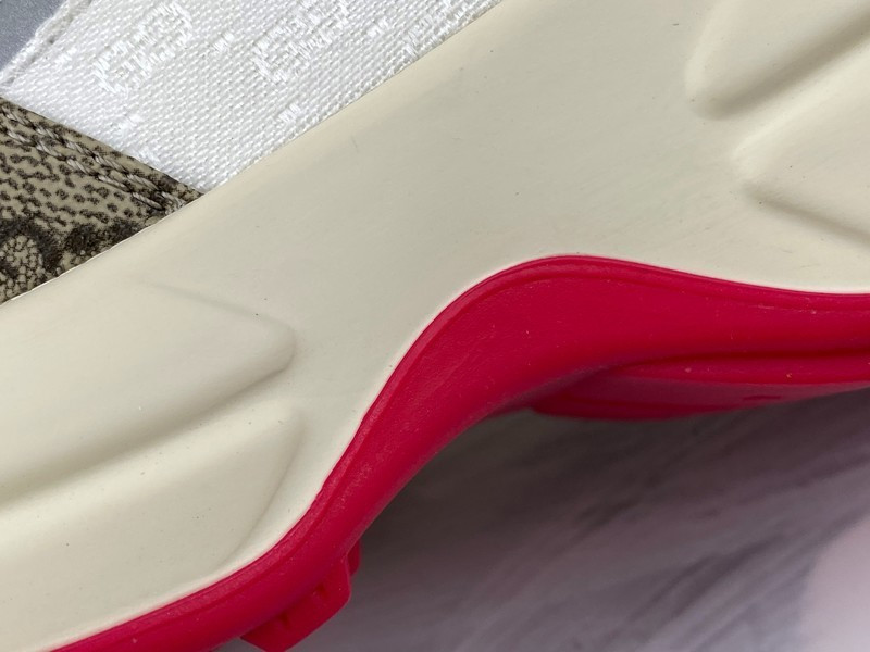 G*u*i sneaker