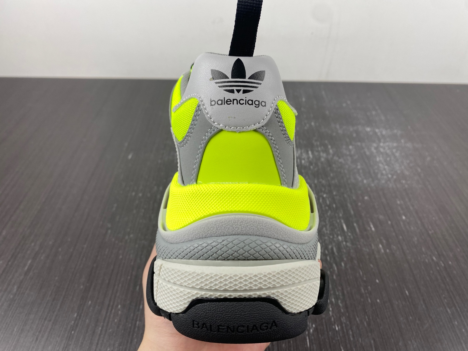 Ba*len*cia*ga triple s