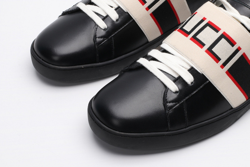 guci low-top sneaker black with G*u*i