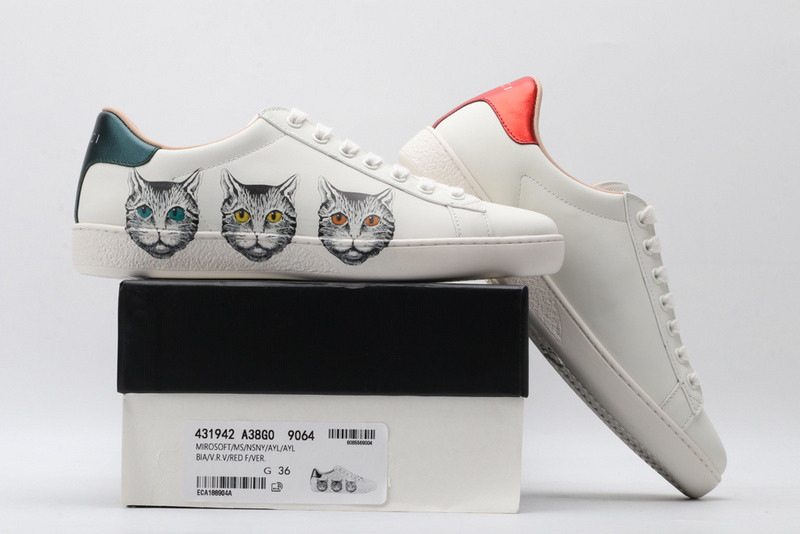 G*u*i ace embroidered low-top sneaker white with cat