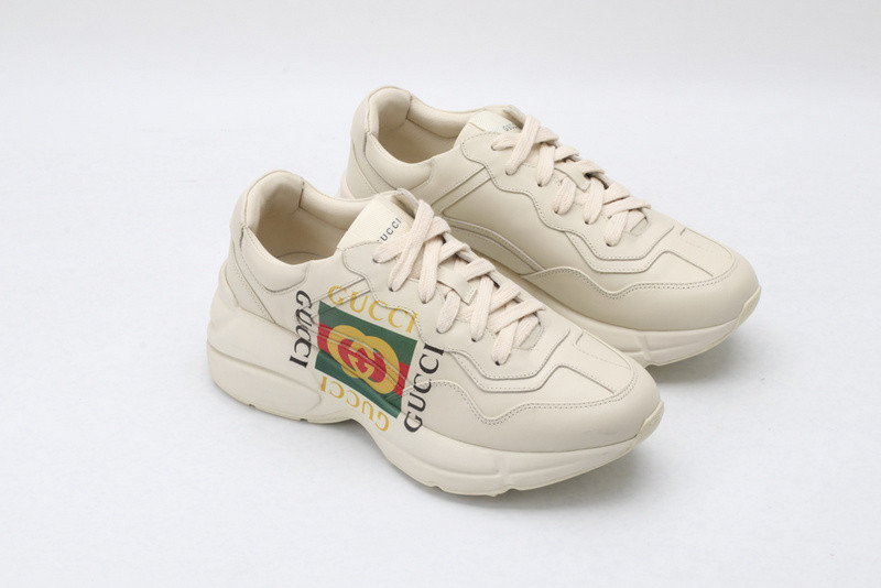 G*u*i ace embroidered low-top sneaker white with print