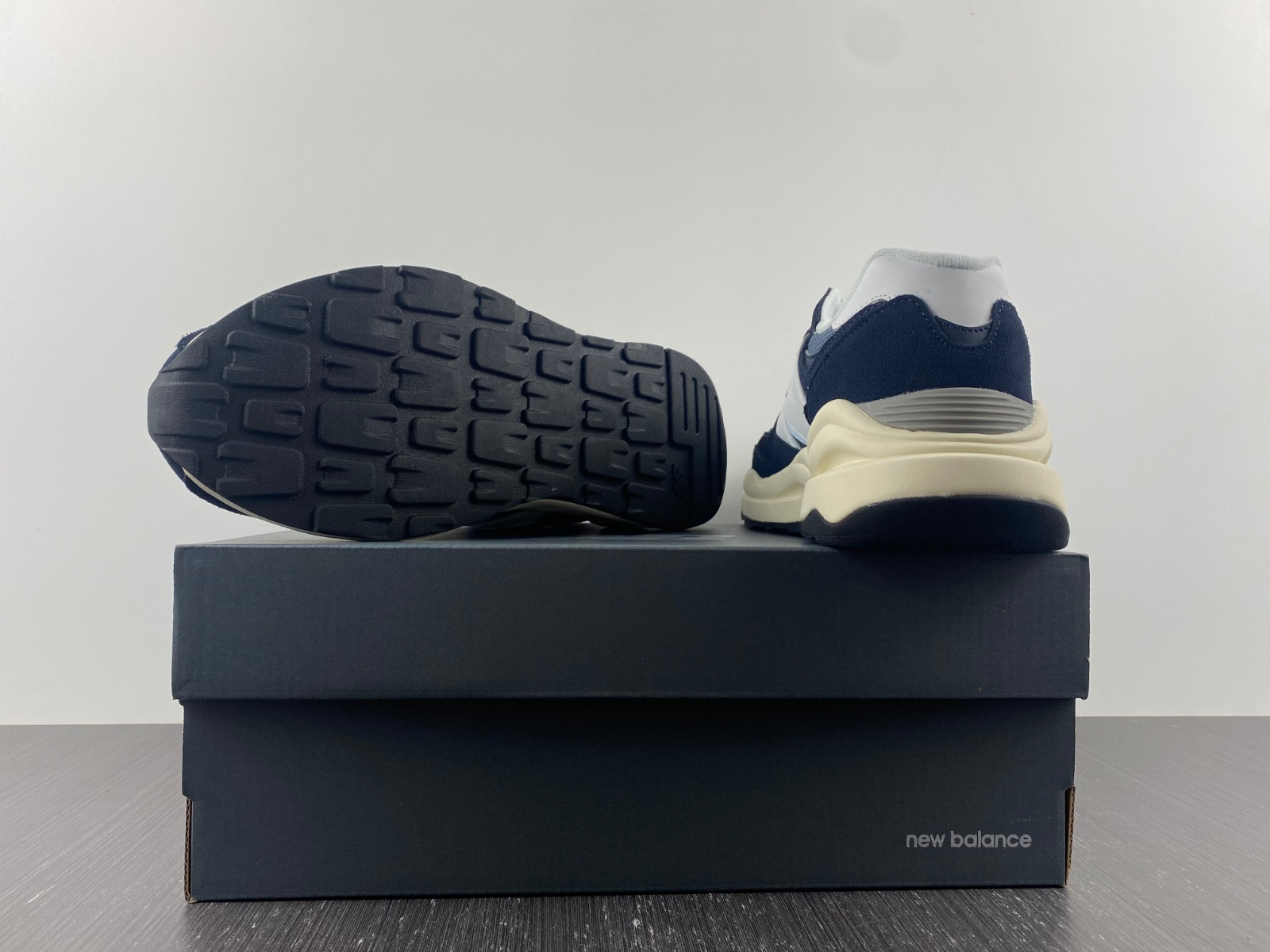new balance 57/40 