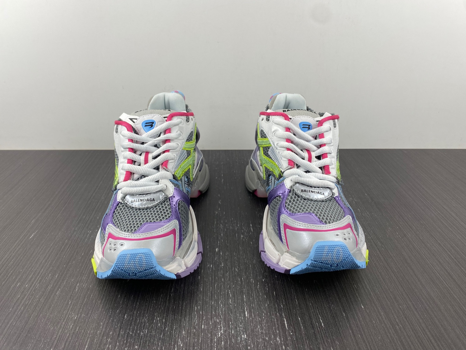 Ba*len*cia*ga runner sneaker