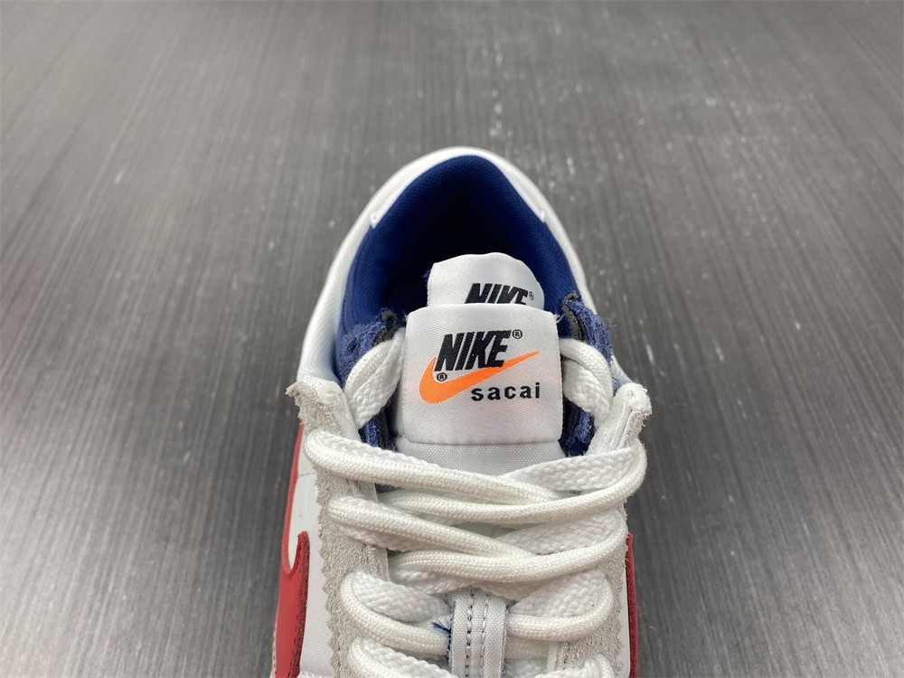 nike zoom cortez sp sacai white university red blue dq0581-100