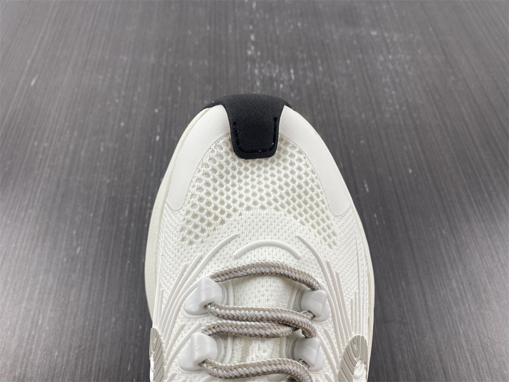 guci sneaker