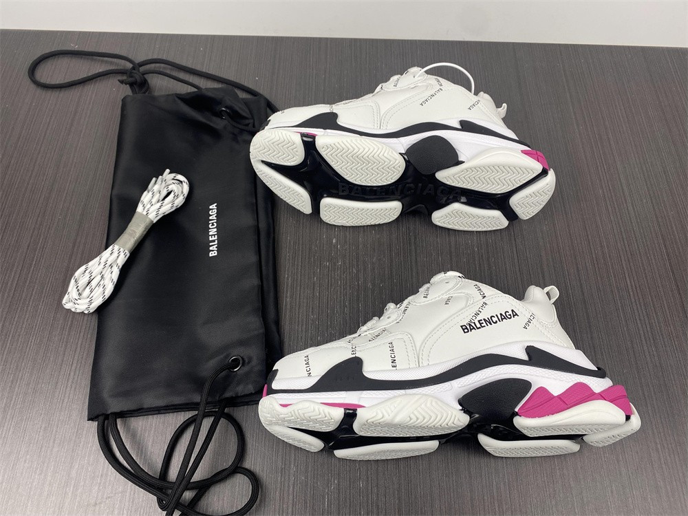 Ba*len*cia*ga sneaker triple.s allover 524039 w2fa4 9155
