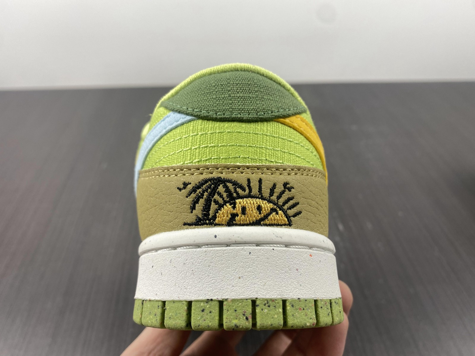 nike dunk low next nature sun club arctic orange dm0583-800