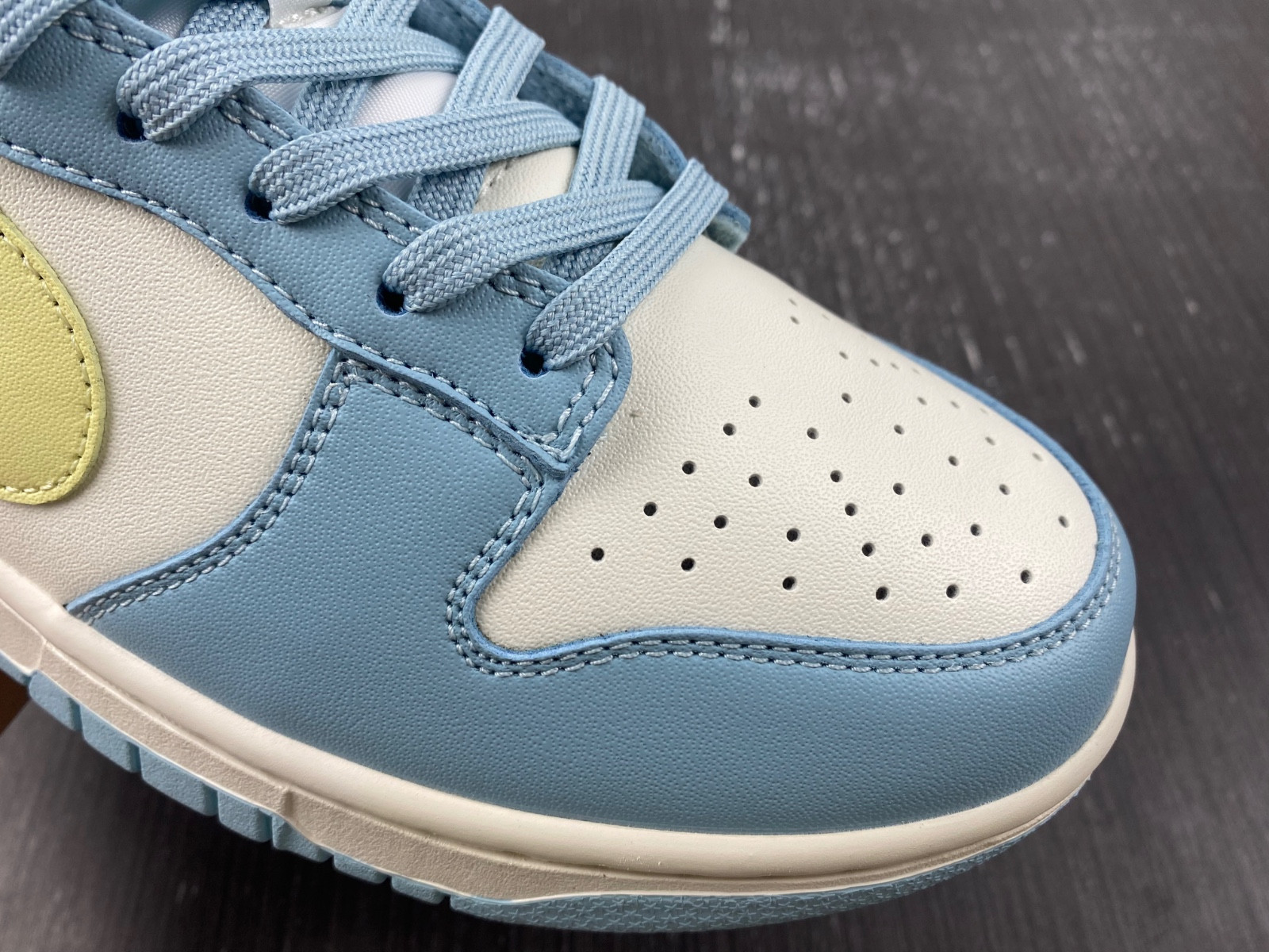 nike dunk low ocean bliss citron tint (women