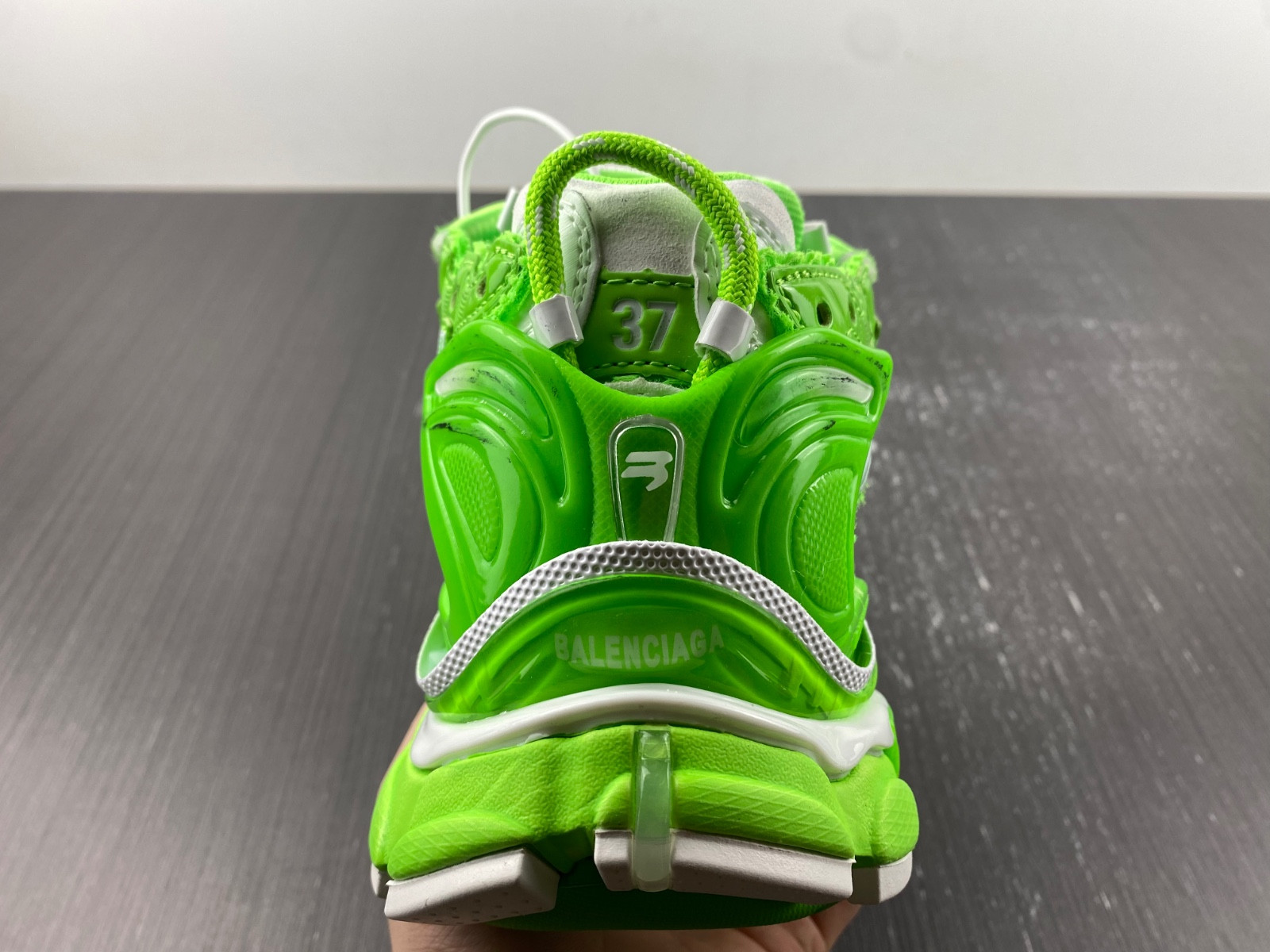 Ba*len*cia*ga runner sneaker