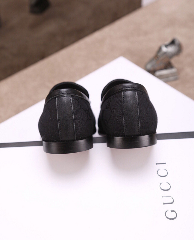 G*u*i leather shoes