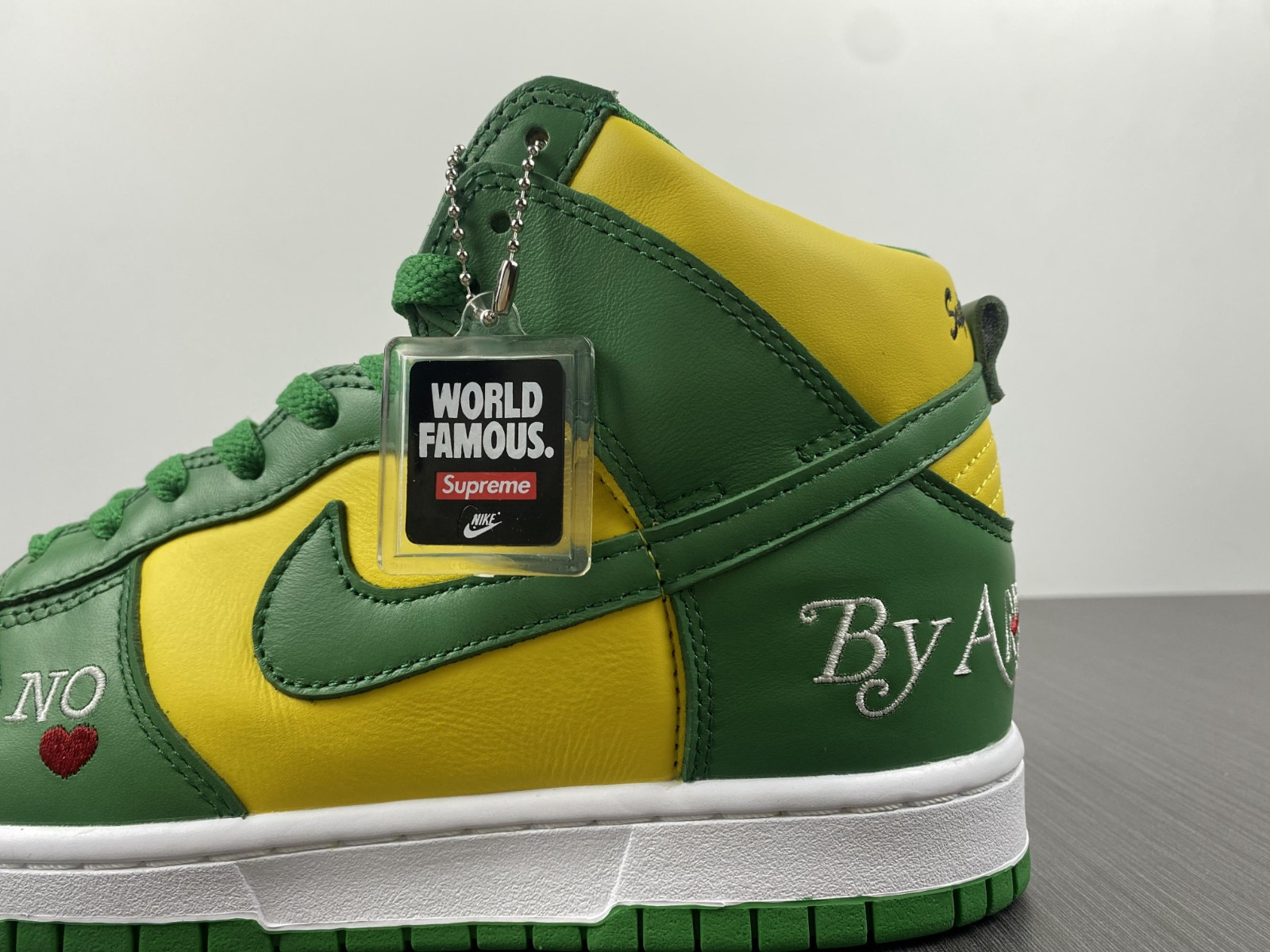nike sb dunk high Sup*e by any means brazil dn3741-700