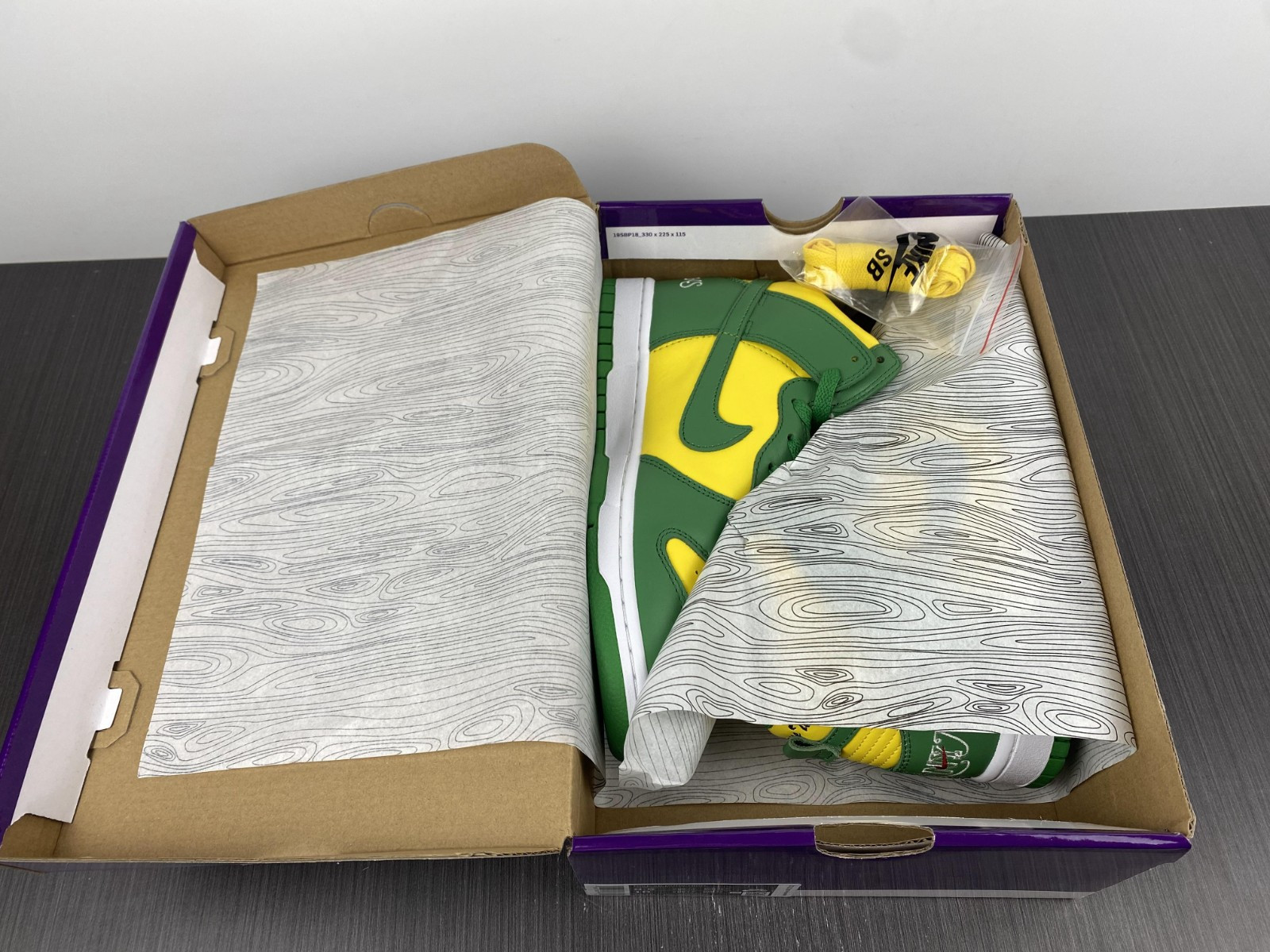 nike sb dunk high Sup*e by any means brazil dn3741-700