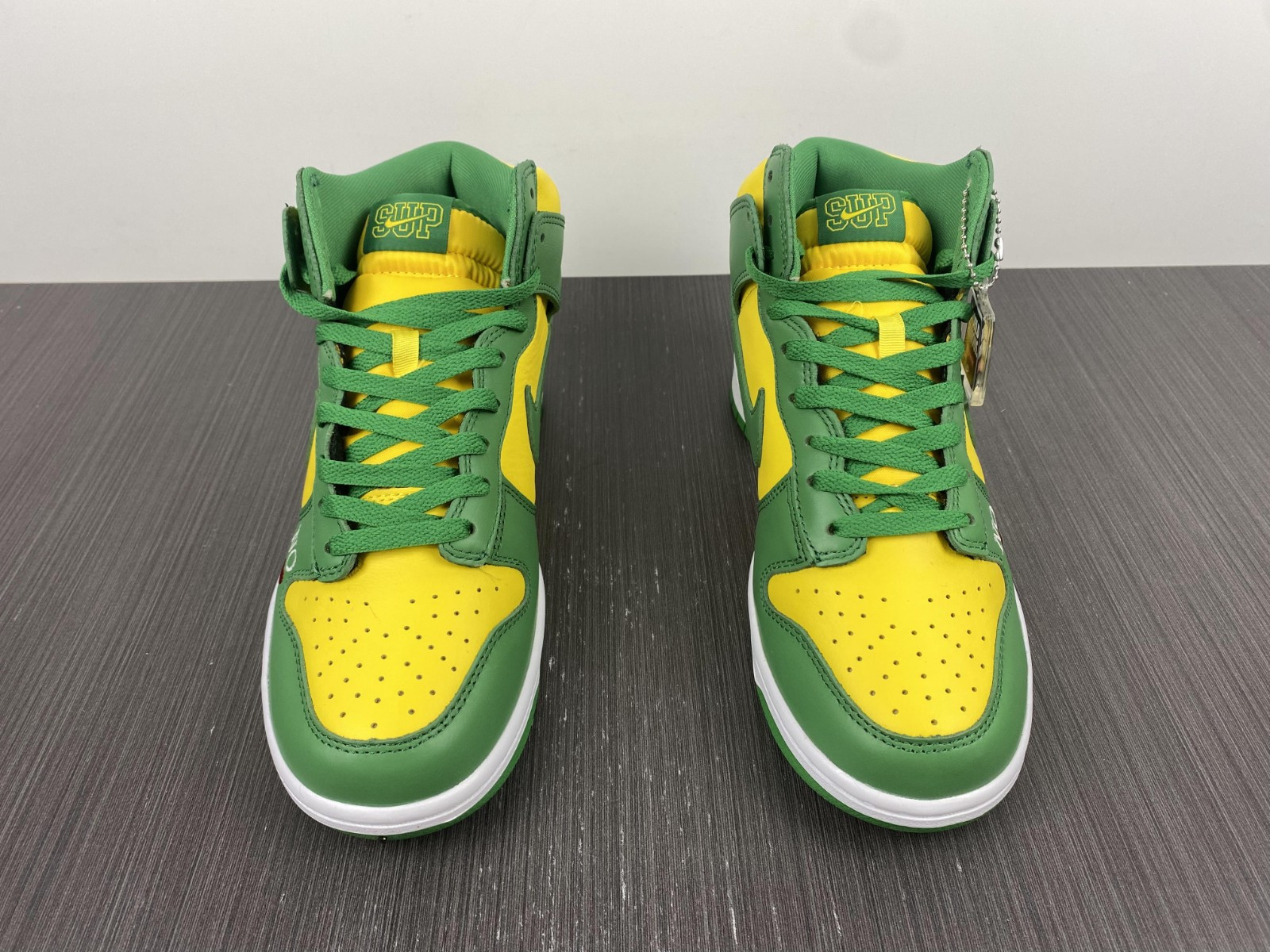 nike sb dunk high Sup*e by any means brazil dn3741-700