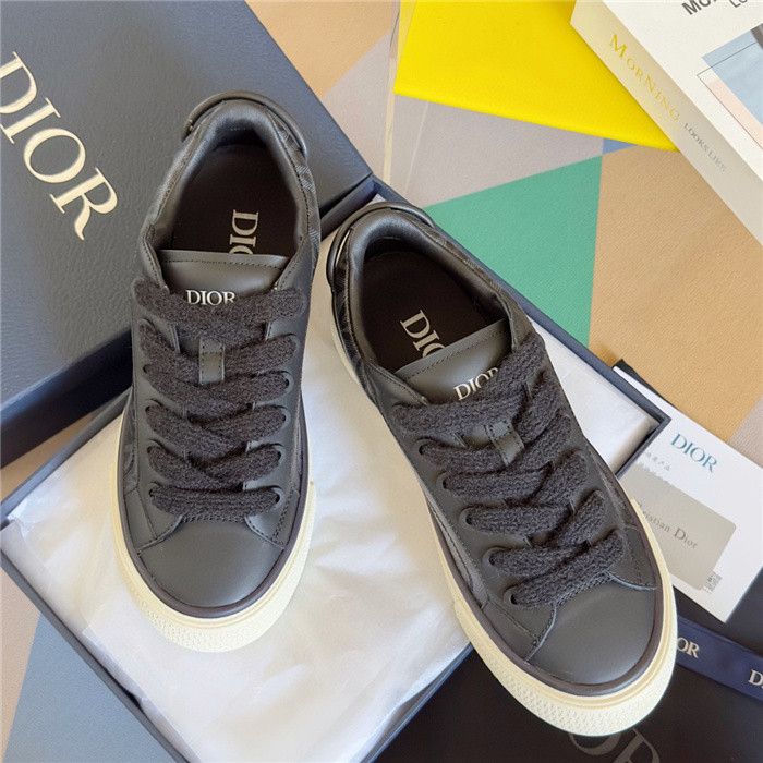 D*or b33 sneaker