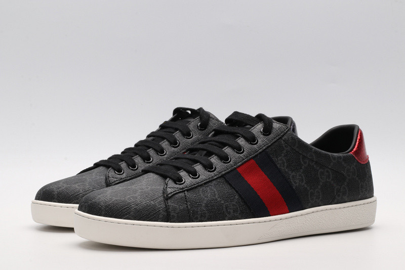 G*u*i ace embroidered low-top sneaker grey with stripe