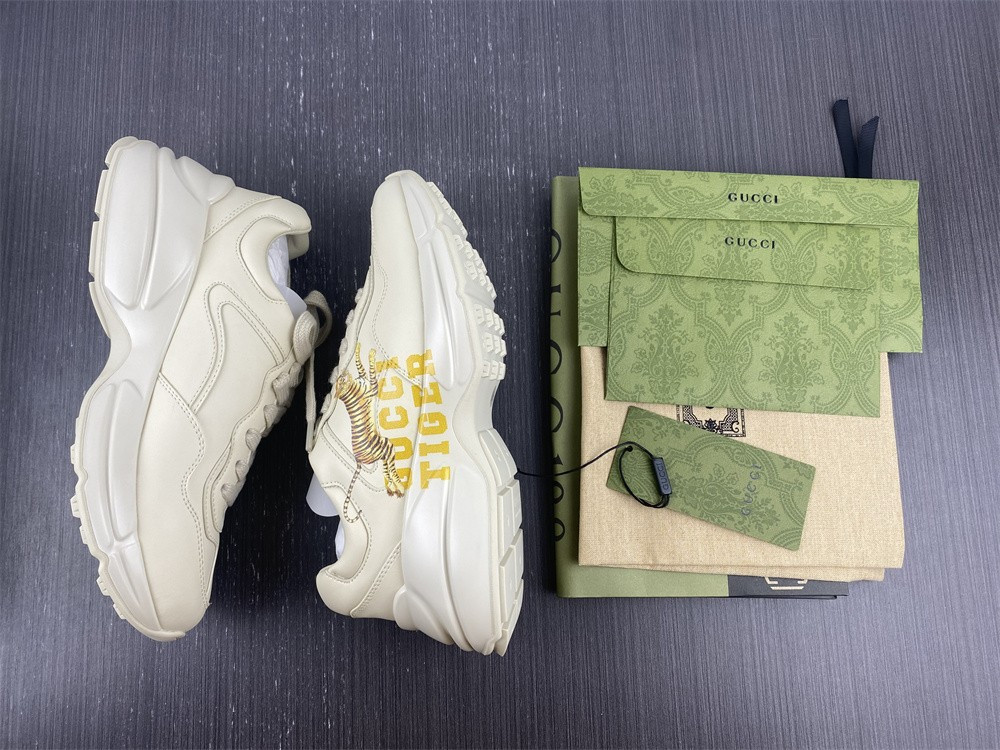 G*u*i sneaker
