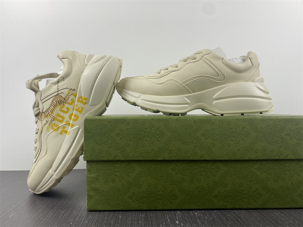 G*u*i sneaker