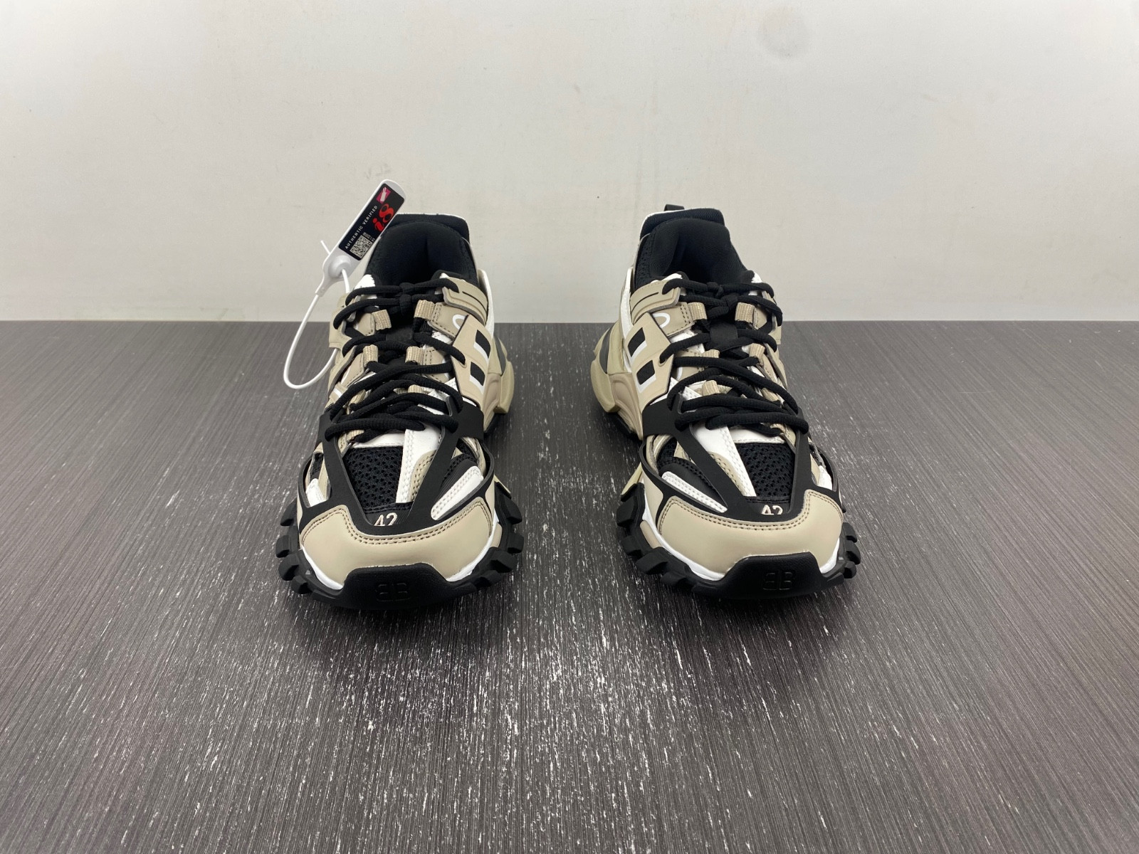 Ba*len*cia*ga track sneaker