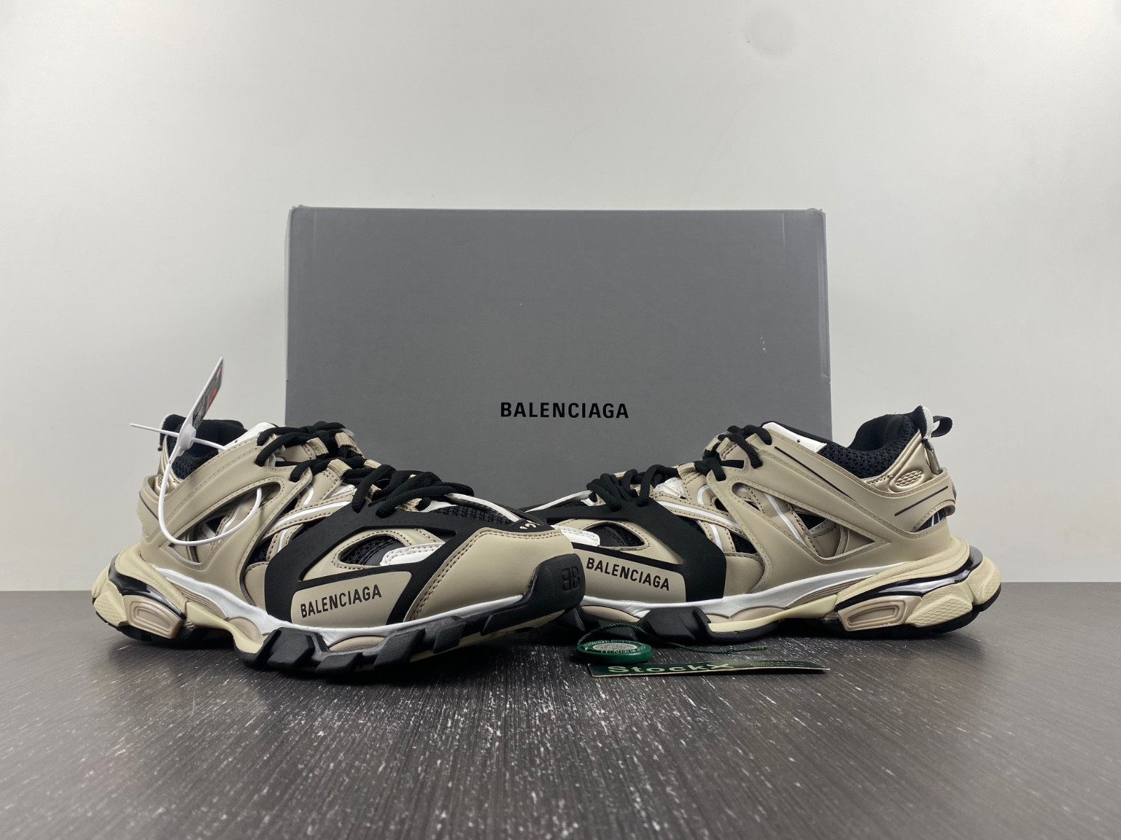 Ba*len*cia*ga track sneaker