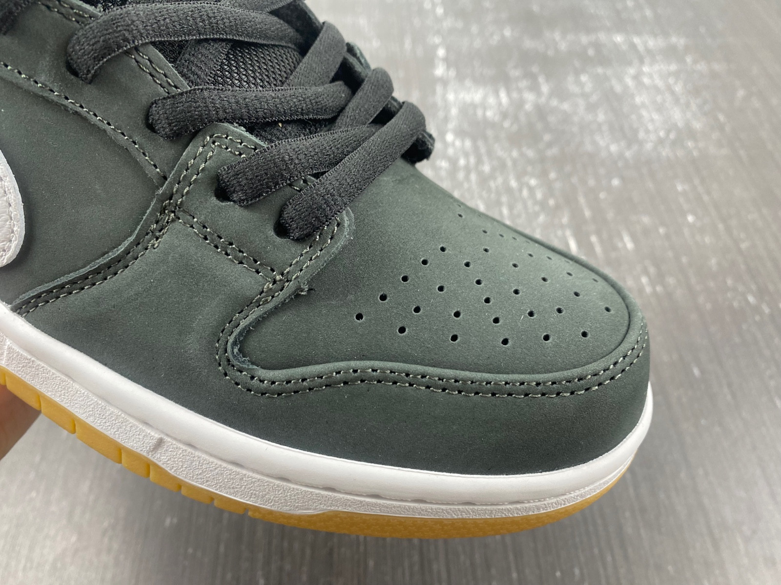nike sb dunk low pro black gum men