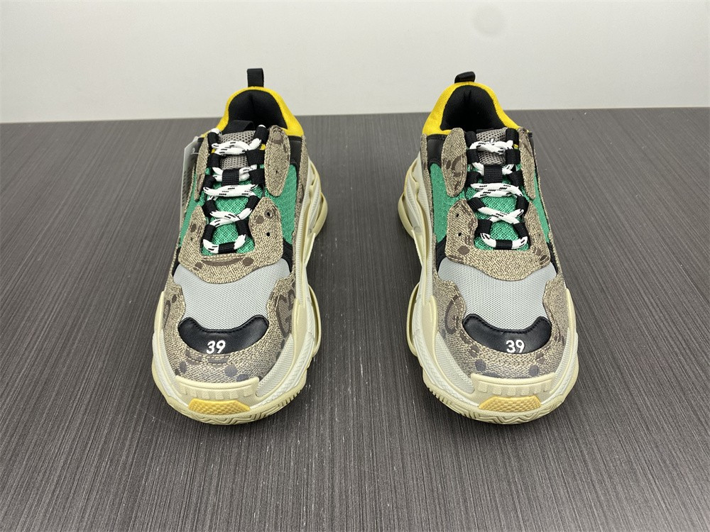 Ba*len*cia*ga triple s g*u*i sneaker