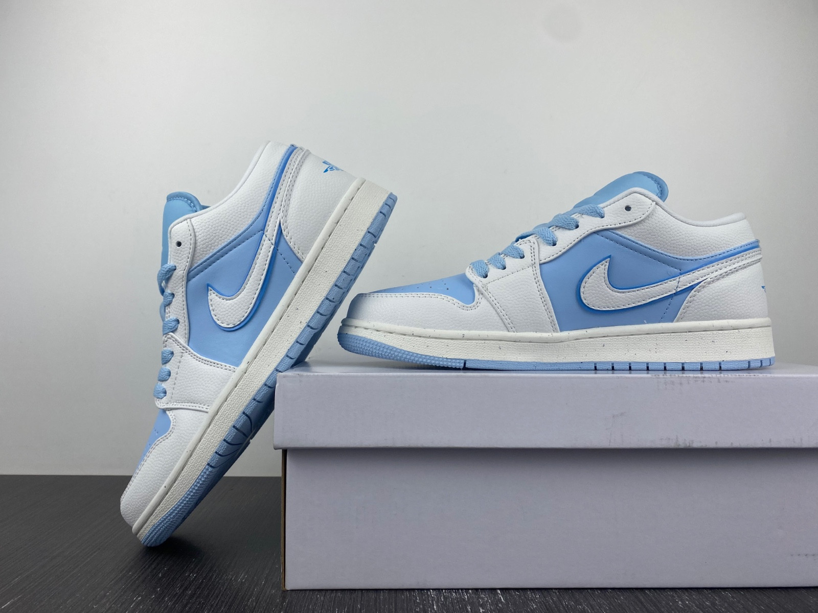 jordan 1 low se reverse ice blue (w) - dv1299-104