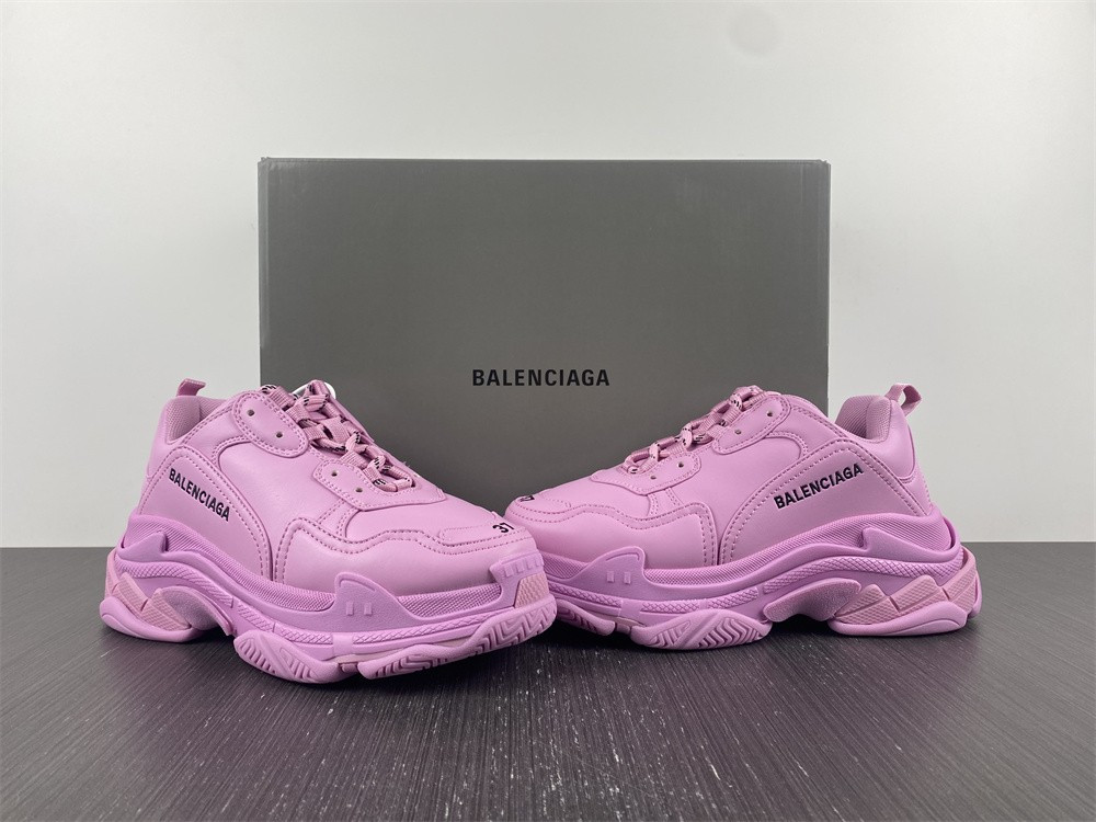 Ba*len*cia*ga triple s