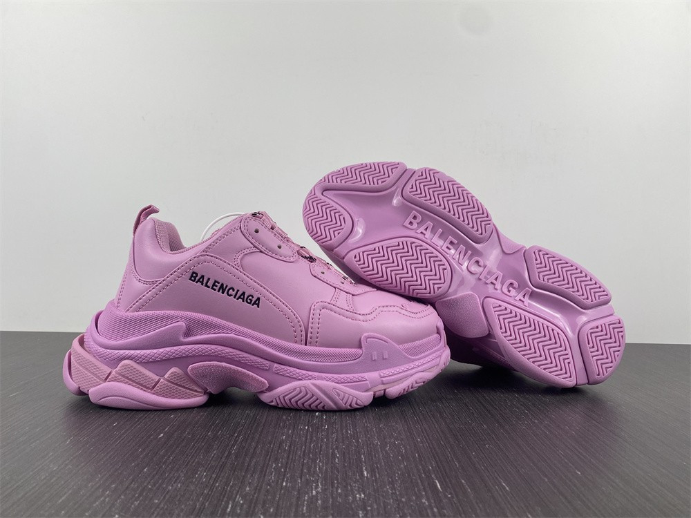 Ba*len*cia*ga triple s