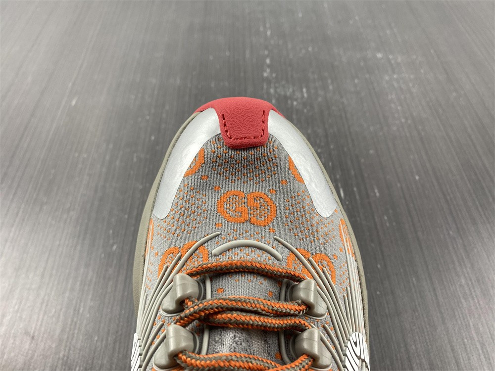 guci sneaker