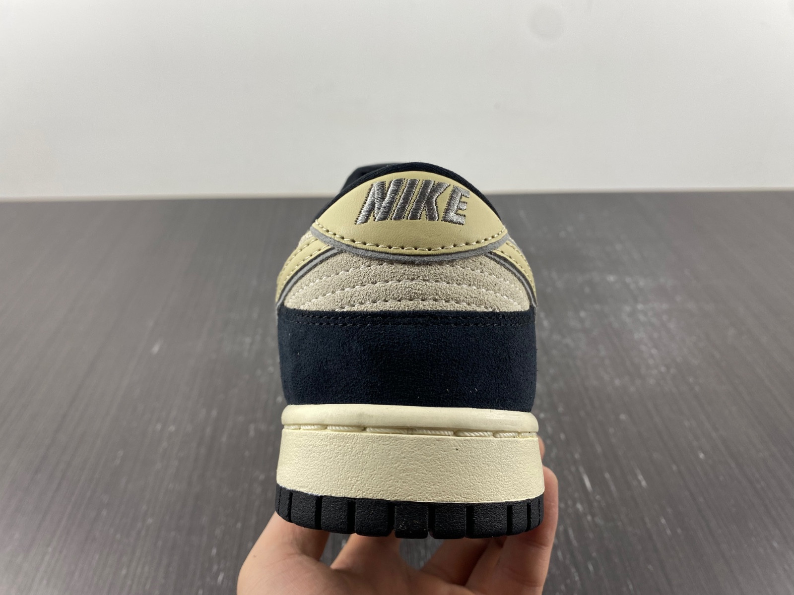 nike dunk low black suede dv3054-001