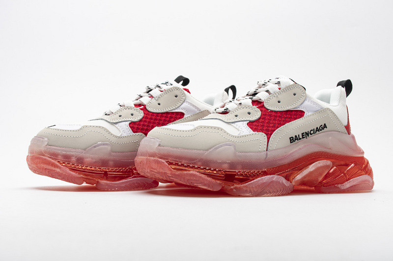 Ba*len*cia*ga triple s