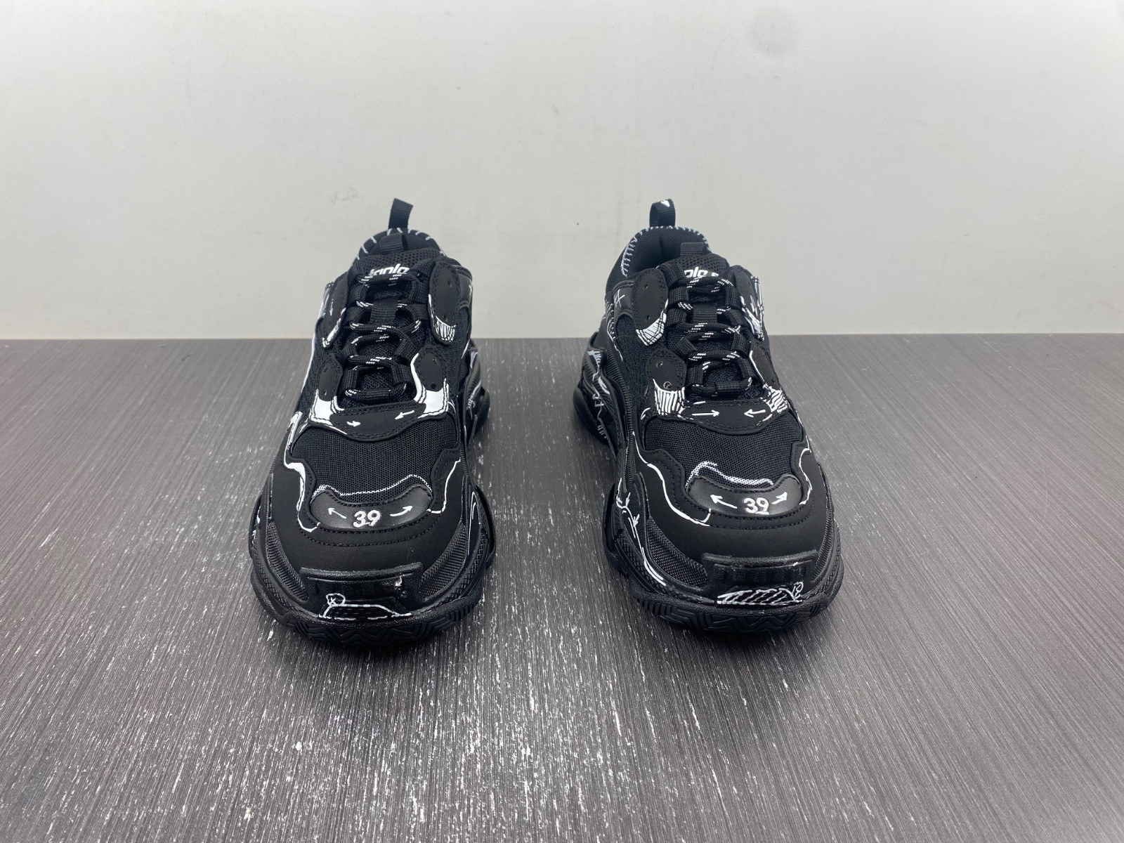 Ba*len*cia*ga triple s sketch black